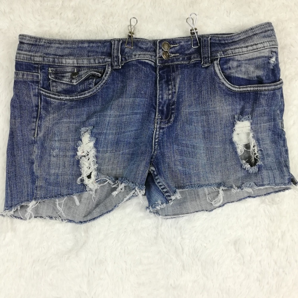 Vigoss Shorts Womens Cut‎ Off Denim Ripped Flap Pocket 3" Inseam  Medium Wash 17